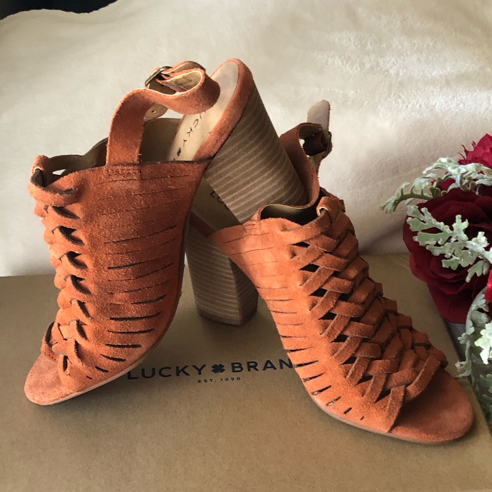 Lucky Brand Suede sandals Sz 6